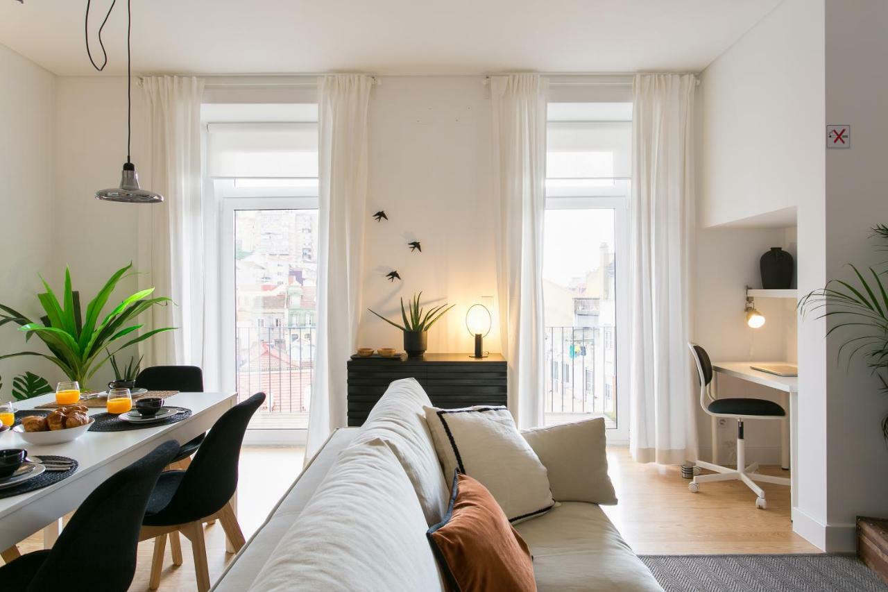 Altido Elegant Deluxe & Altido Luxurious 3-bedroom Apt With Terrace In Intendente Lisboa