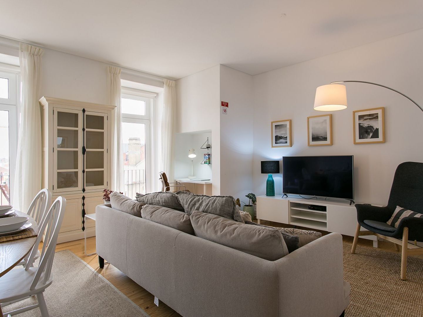 Altido Elegant Deluxe & Altido Luxurious 3-bedroom Apt With Terrace In Intendente Appartement Lisboa
