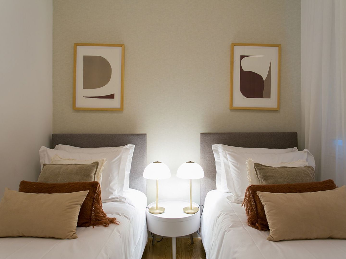 Altido Elegant Deluxe & Altido Luxurious 3-bedroom Apt With Terrace In Intendente Lisboa